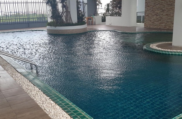 14,000 baht per month ,condo for rent 37 sqm. Close supermarket.