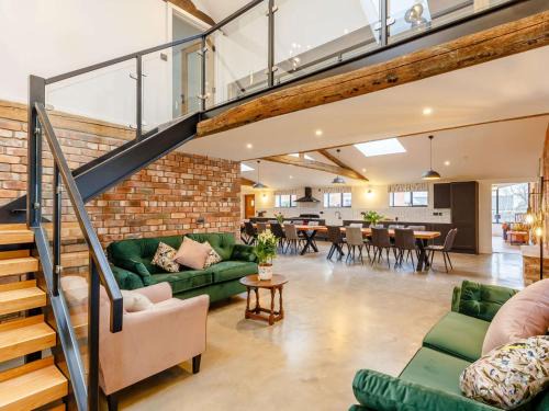 14 Bed in Berriew 90568