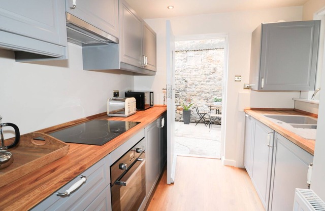 14 FRONT STREET, with open fire in Corbridge