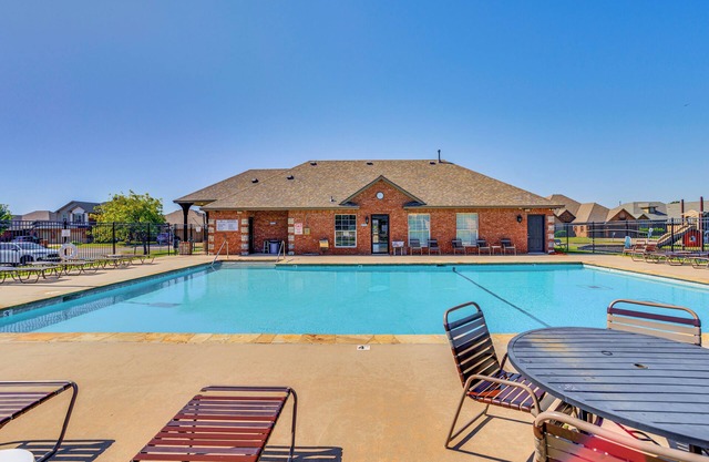 14 Mi to Dtwn OKC: Edmond Gem w/Fenced Yard!