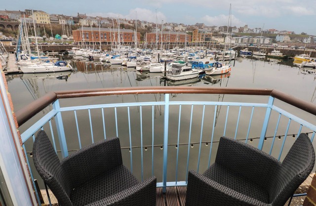 14 NEPTUNE HOUSE, pet friendly in Milford Haven