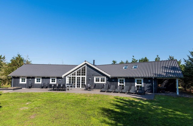 14 person holiday home in Blåvand