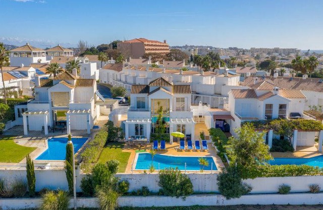 140 m² House ∙ 4 bedrooms ∙ 8 guests