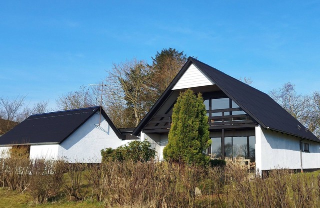 144 m2 lovely house in scenic Nordmors with space for 7 people.