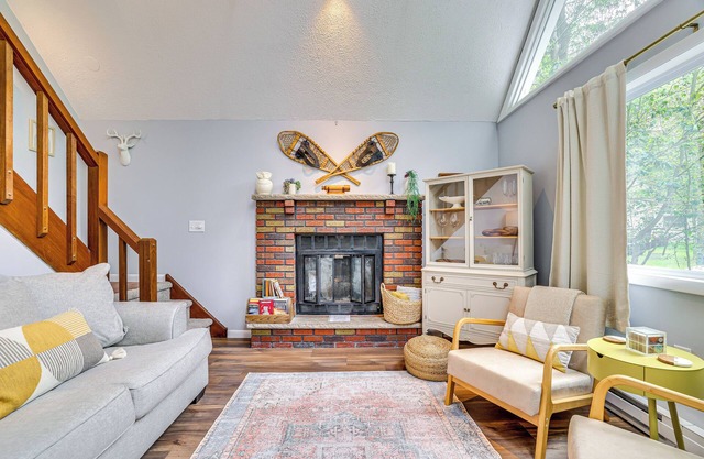 15 Mi to Ski Resort: Home w/Fire Pit in Tobyhanna
