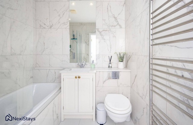15 Mins Walk to Selfridges | Hyde Park Penthouse