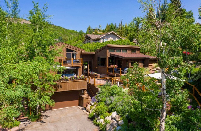 15% Off for Fall Savings! Stay 3 Nights Now thru Nov 19