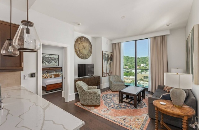 15% OFF - The Views Over Pack Square | 10th floor Luxury Condo in Downtown, Amazing Views