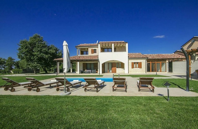 150 m² Villa ∙ 3 bedrooms ∙ 8 guests