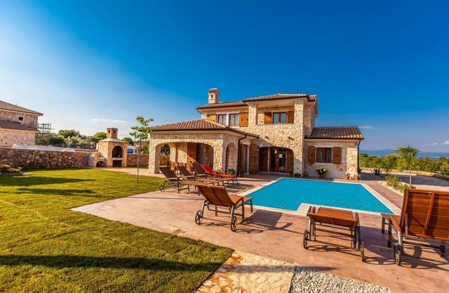 150 m² Villa ∙ 3 bedrooms ∙ 8 guests