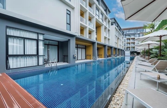 1506 Modern Condo in Wyndham Gardens on the beach