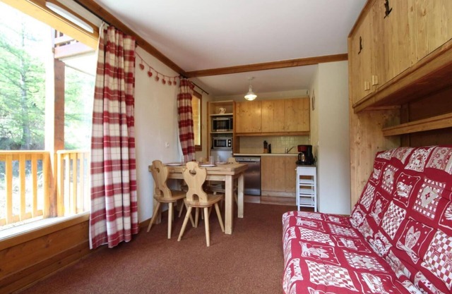 150m from ski slopes, 2nd floor, fitness, swimming pool, balcony, tv, ski locker, 40m², Val Cenis