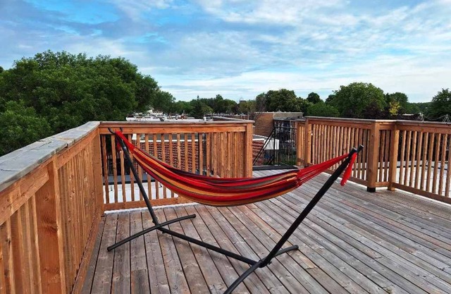 #153 Splendid Unit on 2 Floors in South-West