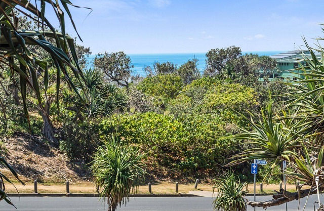 16 Point Lookout Beach Resort