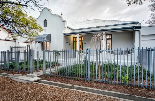 16 White House - Country live at its best in Robertson only 160 km from Cape Town.