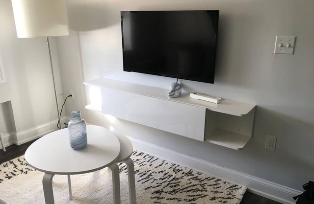1721 1C · Bright NYC Apt/Parking Avail-20 min to Time Square