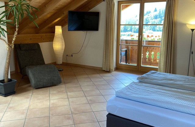 175sqm vacation apartment mountain view for 12- max. 14 persons