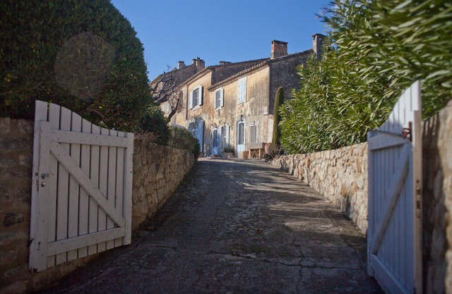 17th Century Mas in Quiet Provencal Village Le Paradou