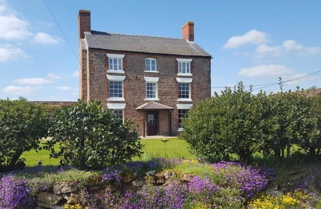 17th Century Shropshire Farmhouse - XB Room