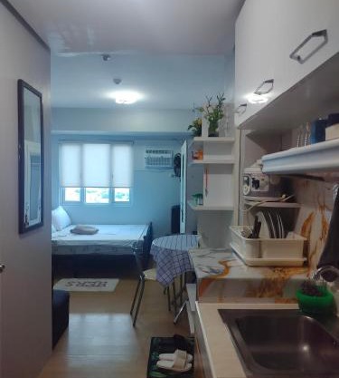 17th Floor MPlace Staycation South Triangle Tower D