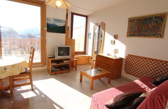 180m from ski slopes, 1st floor, balcony, tv, ski locker, 23m², Alpe d'Huez