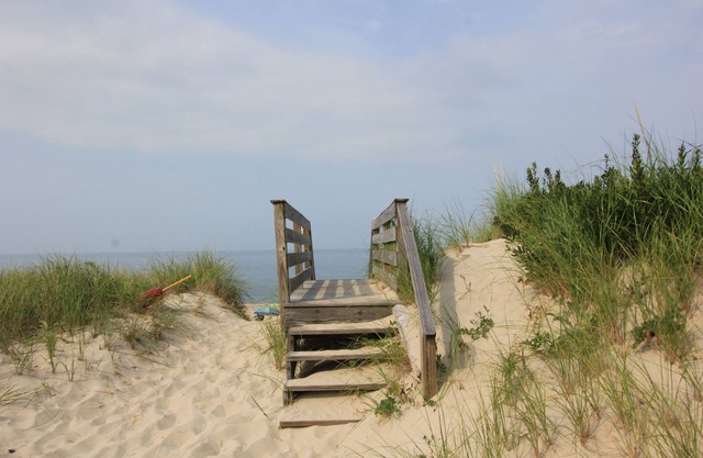 183 #3 N. Shore Blvd - Charming condo, 2 BR, private path to East Sandwich beach