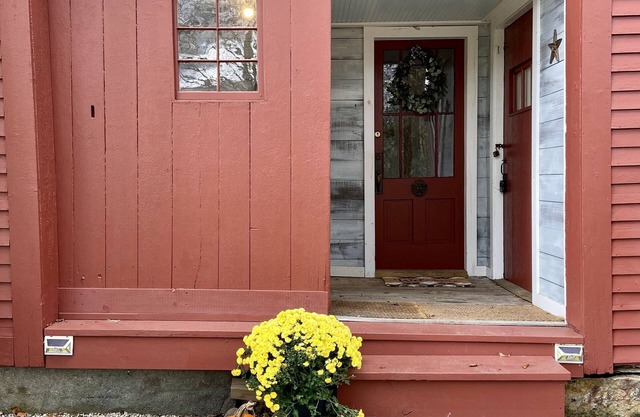 1868 CARRIAGE HOUSE-QUAINT + COZY-LESS THAN 20 MIN TO OKEMO!