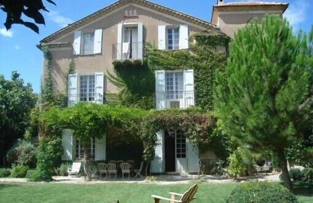 18th Century house with pool