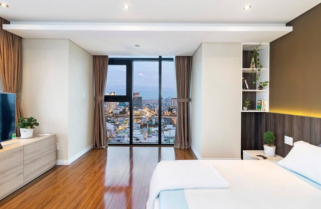 19.11 Galaxy Penthouse with fascinating city view