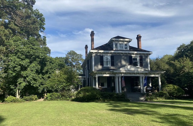 1901 Historic 3-Story Home w/Pool near downtown Lafayette