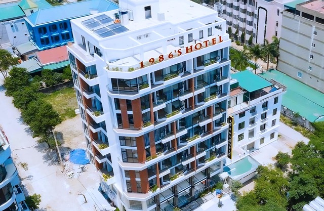 1986'S Hotel