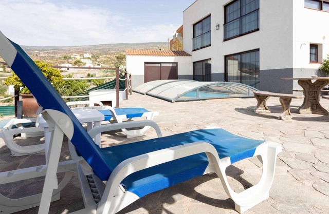199 RURAL HOUSE LA ZARZA by SUNKEYRENTS