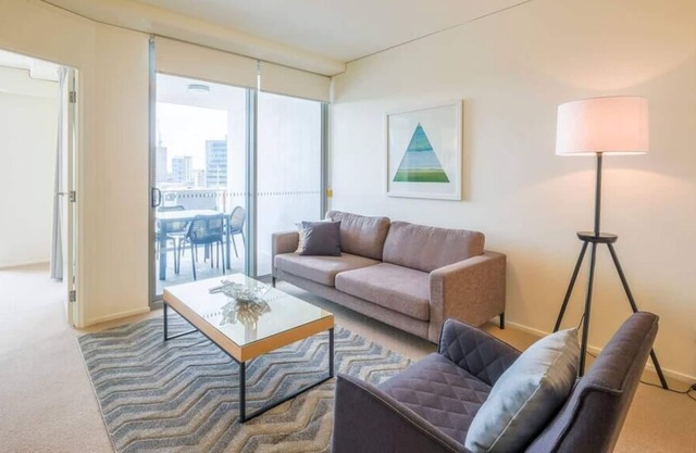 1Bed Executive Apartment with Pool & Gym - Sleeps 3