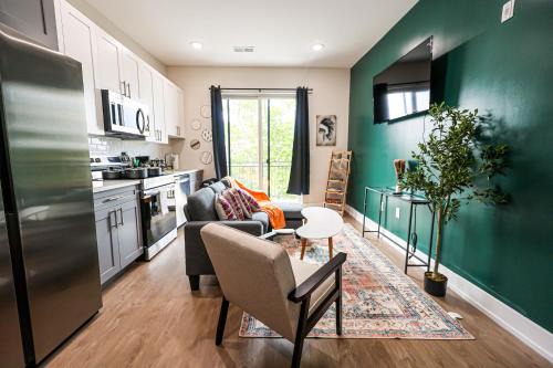 1bed1bath-kingbed-wifiwdcentral