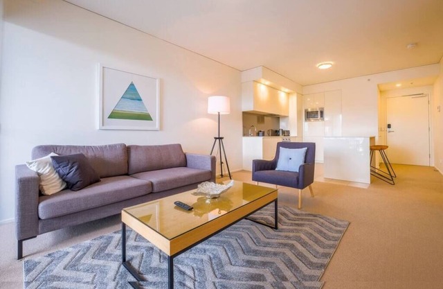 1Bedroom Apartment with Pool & Gym - Sleeps 2