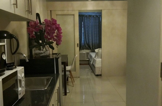1Bedroom Serviced Apartment #22 Near MOA