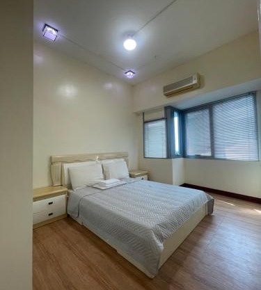 1BR at Pearl of The Orient Tower in Front of US Embassy