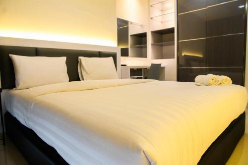 1BR Brooklyn Alam Sutera Apartment near BINUS By Travelio