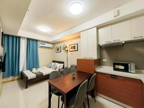 1BR Condotel Suite at Sunshine100 City Plaza #SS02-1
