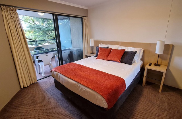 1BR Executive Apartment, in City Centre