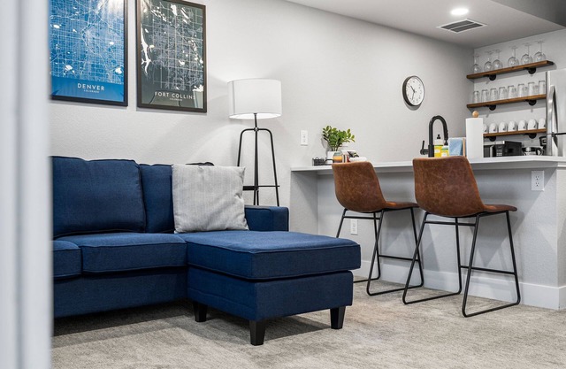 1BR Getaway · Broncos, Light Rail, Red Rocks