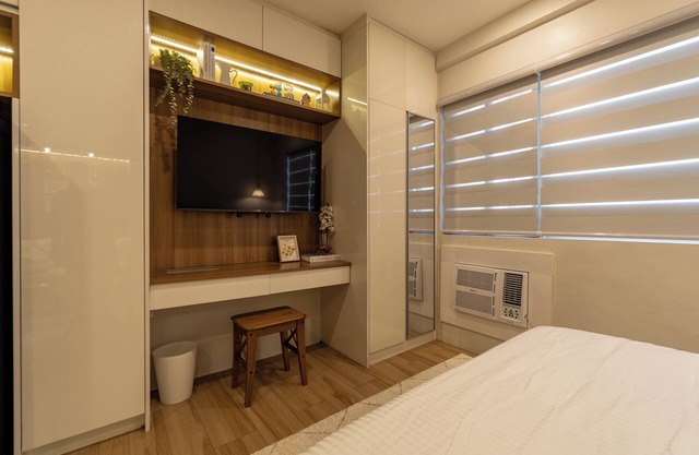 1BR in Morgan Suites McKinley Hill - Free pool use