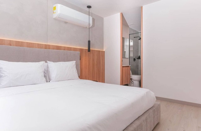1BR + Jacuzzi - El Poblado, Coworking Ready