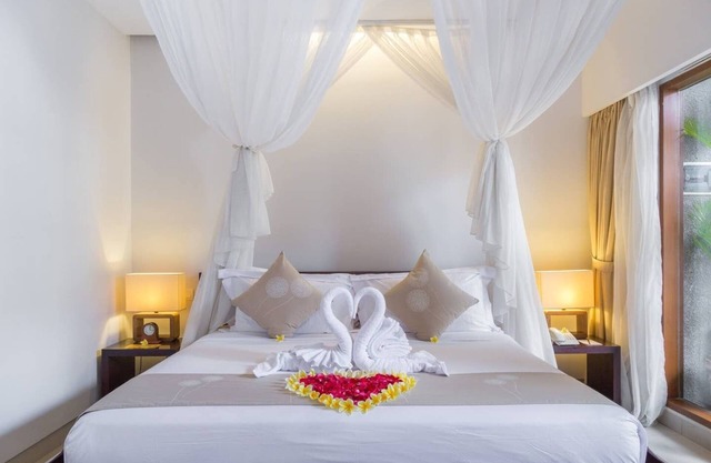 1Br Private Pool Villa in Seminyak (Free Floating Breakfast)