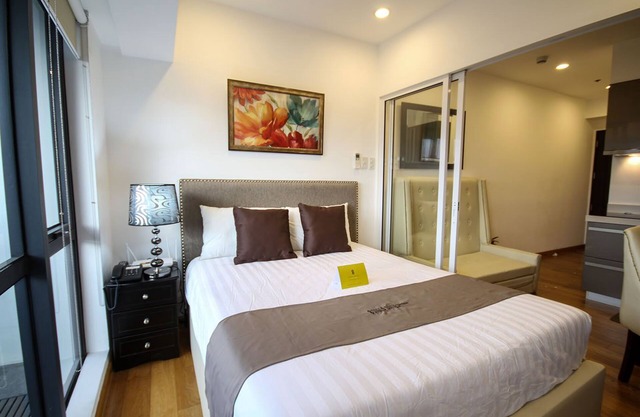 1BR Superior Apt in Makati @ Milano 910C