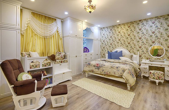 1BR Victorian Apartment River View D7
