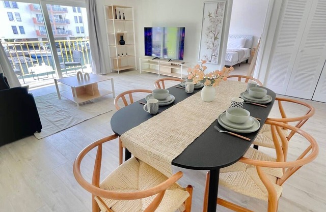 1BR with Kitchen Close To Sunny Isles Beach
