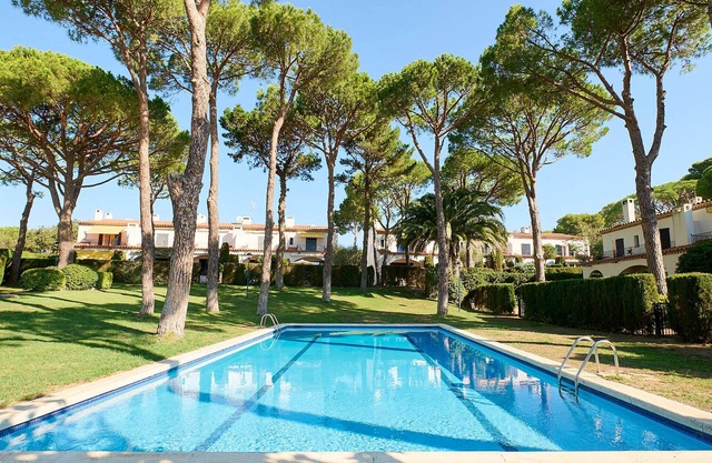 1CLOE 01 -Beautiful semi-detached house with communal pool located 750m from the beach of Llafranc