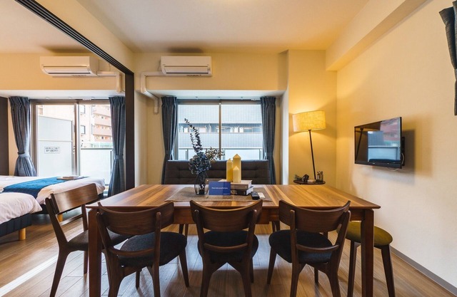 1DK 50max 7 people2 semidouble beds 1 single - IKIDANE Residential Hotel SHIMANOUCHI/Osaka Ōsaka