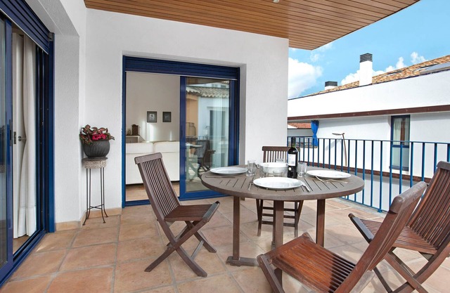 1KIM 01 - Nice apartment located in the center of Llafranc, just 50m from the beach.